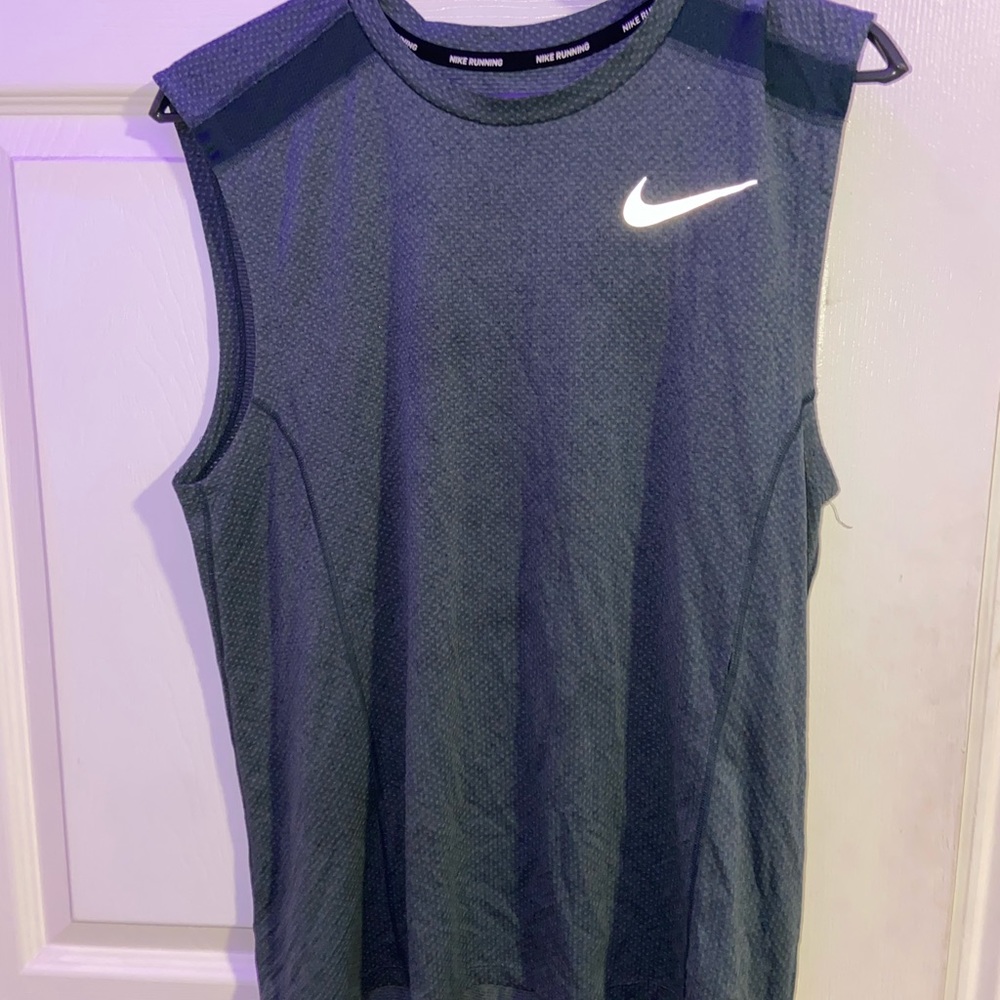 Dark Grey Tank Top / Nike